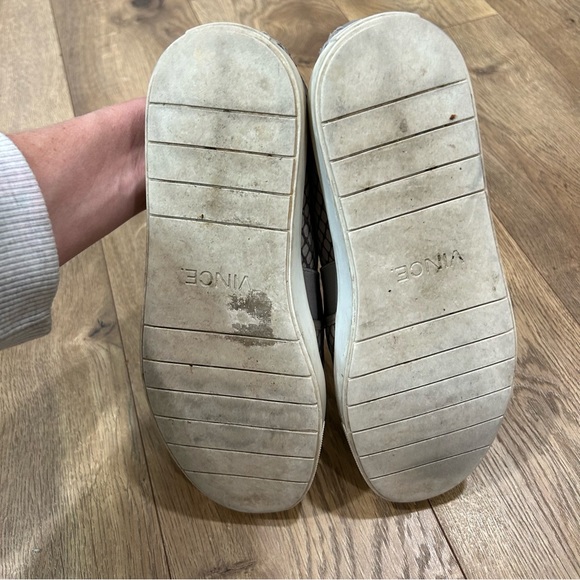 VINCE Gray leather snake skin sneaker, slip on - Size 7 - Picture 6 of 9